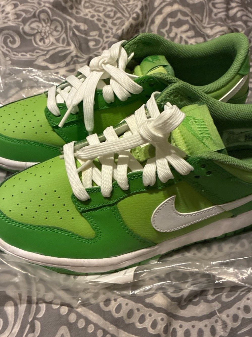 Nike Kids Green and White Low-Top Sneakers
